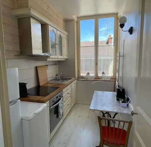 - Centre ディジョン