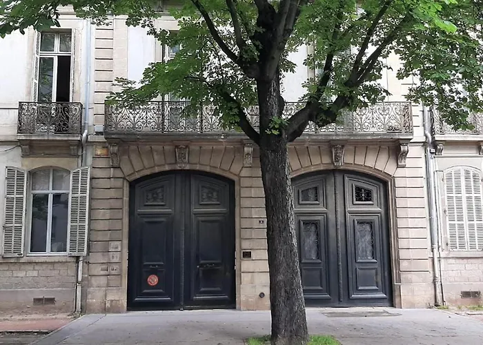 Apartment - Centre *