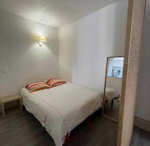 - Centre Apartment