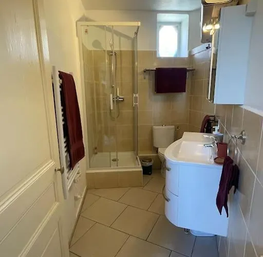 - Centre アパート ディジョン